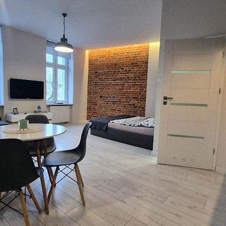 Charming Apartment In The City Centre, Lodz Extérieur photo